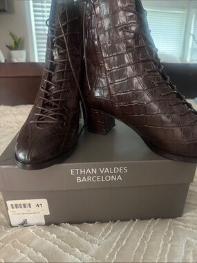 Ethan Valdez Chocolate Brown Croc-Embossed Lace-Up Ankle Boots
